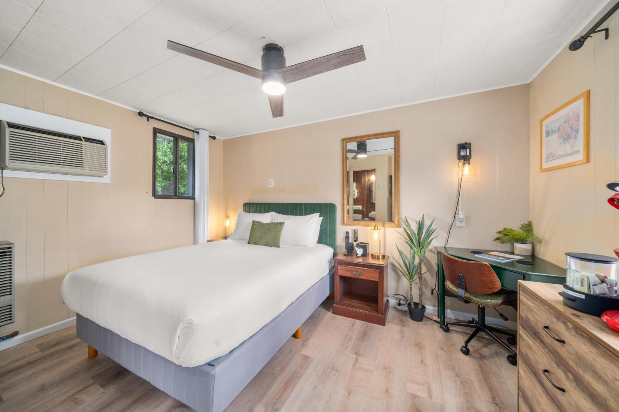 Cedarwood Inn Hendersonville Buitenkant foto