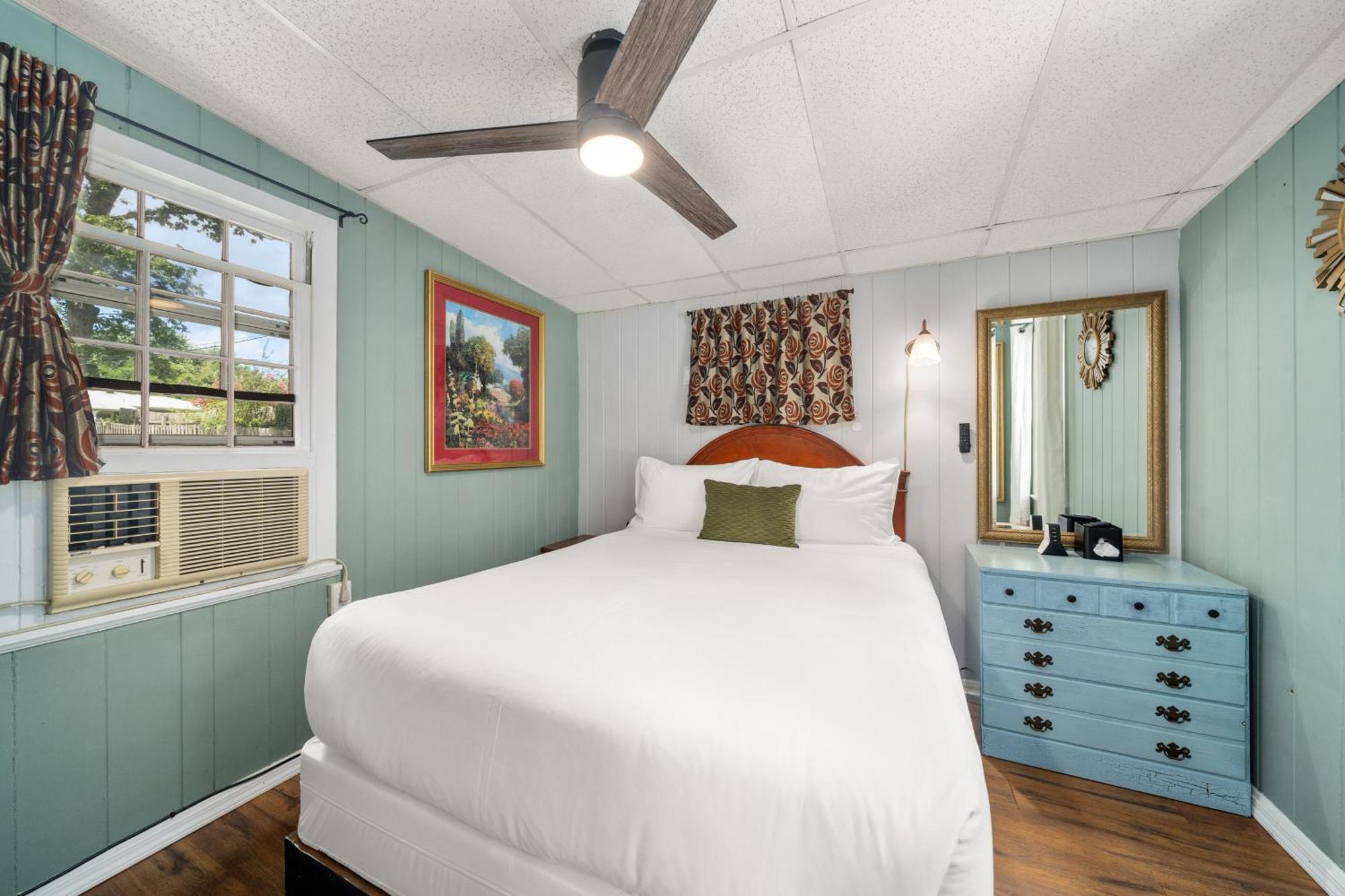 Cedarwood Inn Hendersonville Buitenkant foto