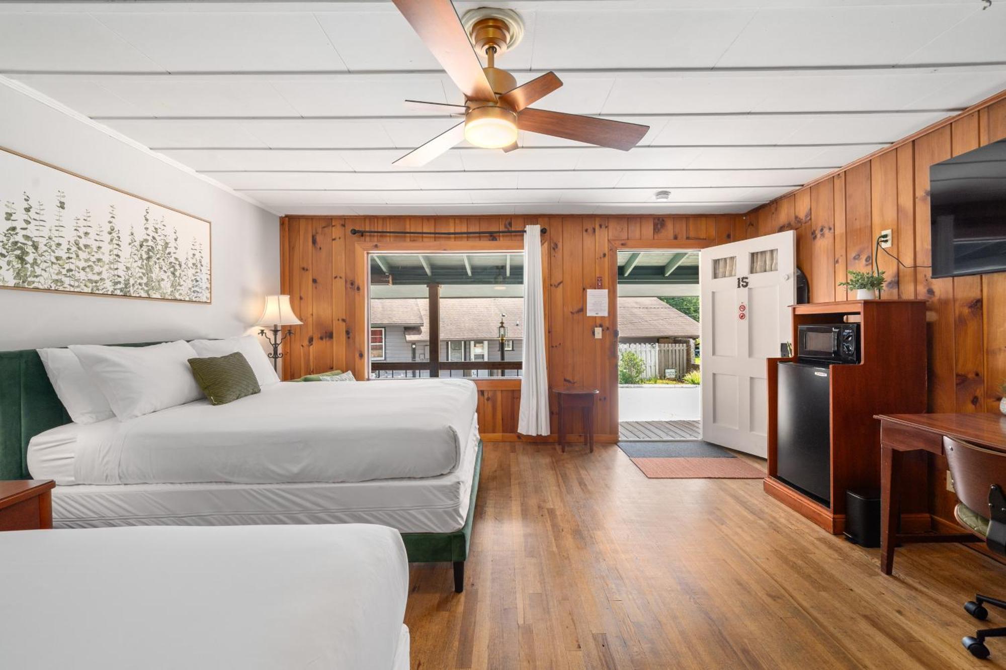 Cedarwood Inn Hendersonville Buitenkant foto