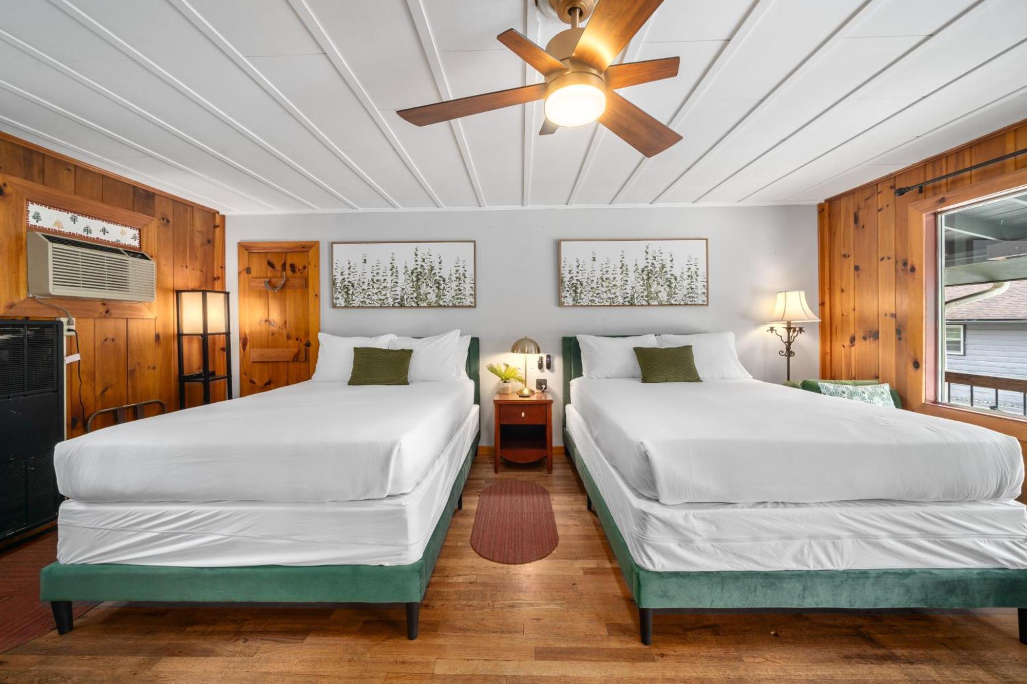 Cedarwood Inn Hendersonville Buitenkant foto
