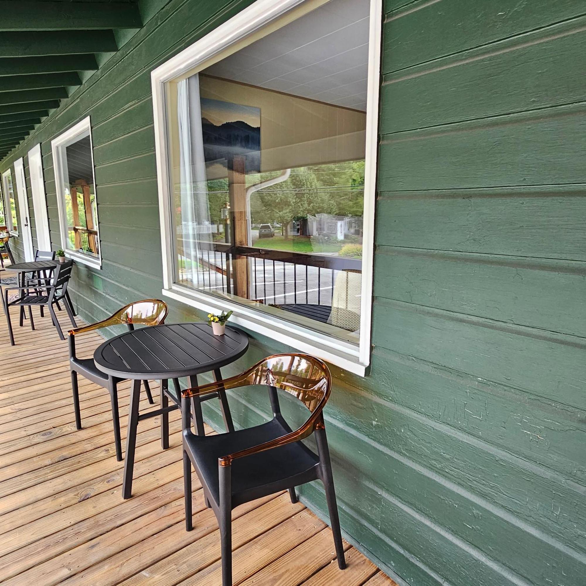 Cedarwood Inn Hendersonville Buitenkant foto