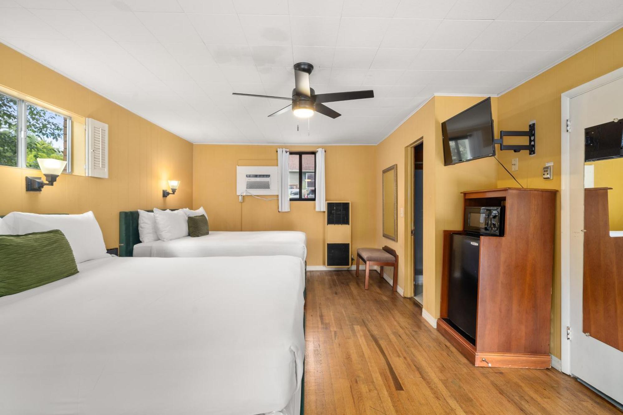 Cedarwood Inn Hendersonville Buitenkant foto