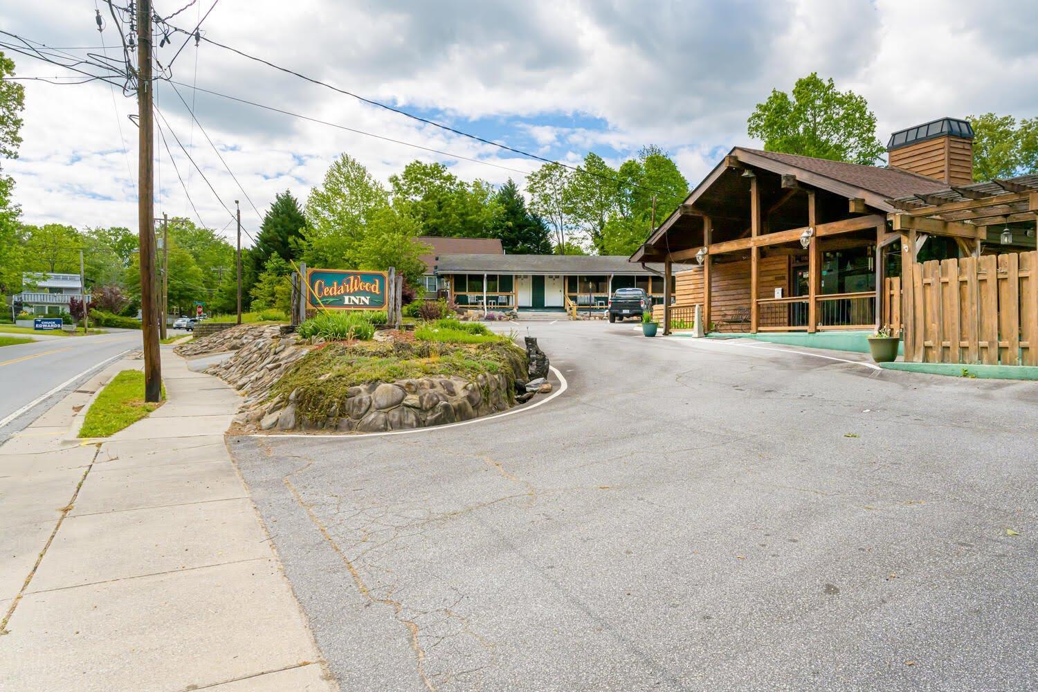Cedarwood Inn Hendersonville Buitenkant foto