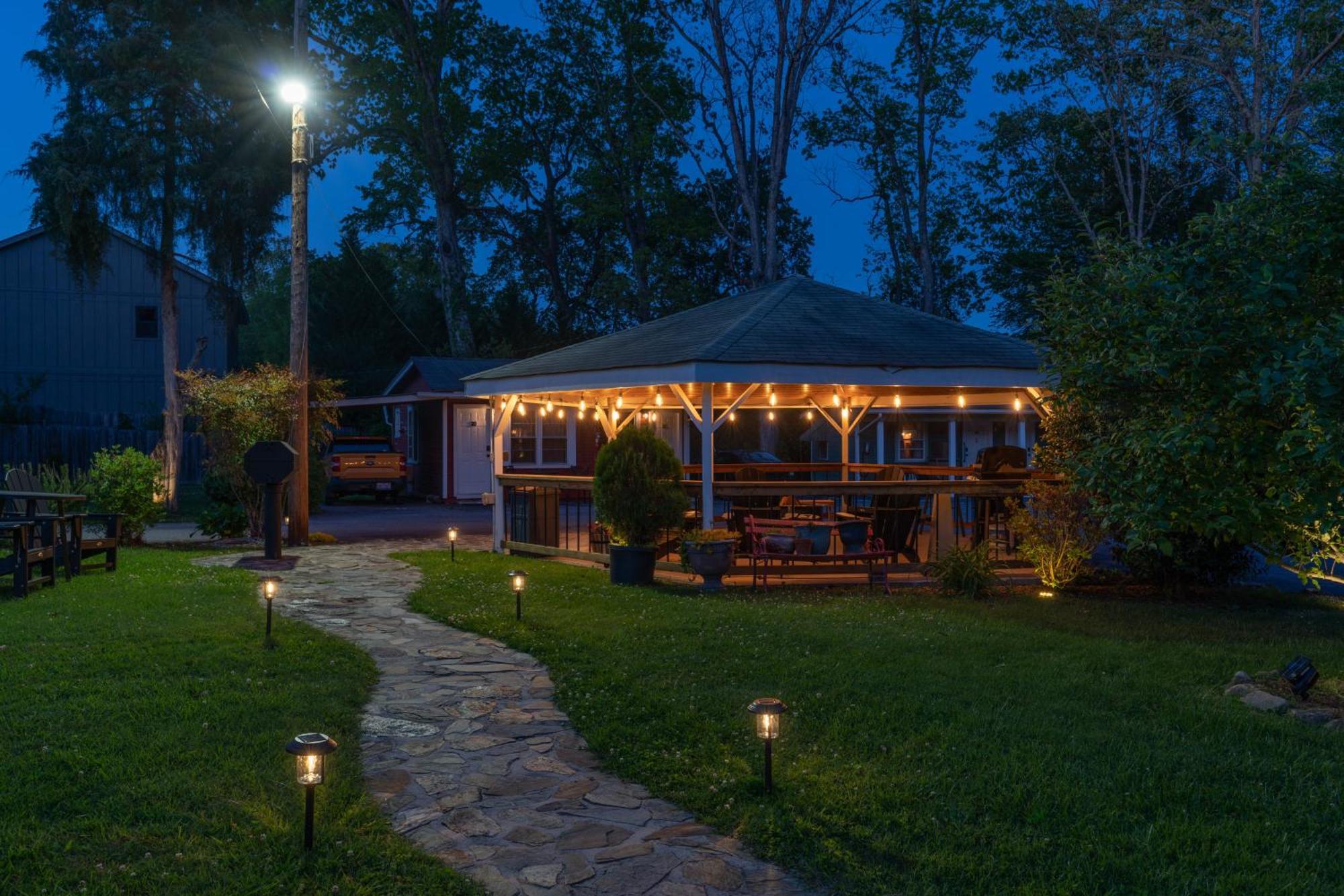 Cedarwood Inn Hendersonville Buitenkant foto