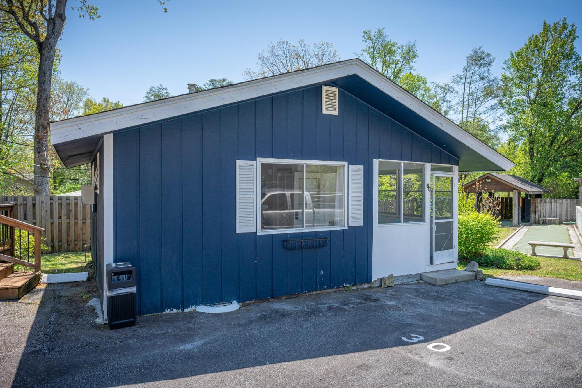 Cedarwood Inn Hendersonville Buitenkant foto