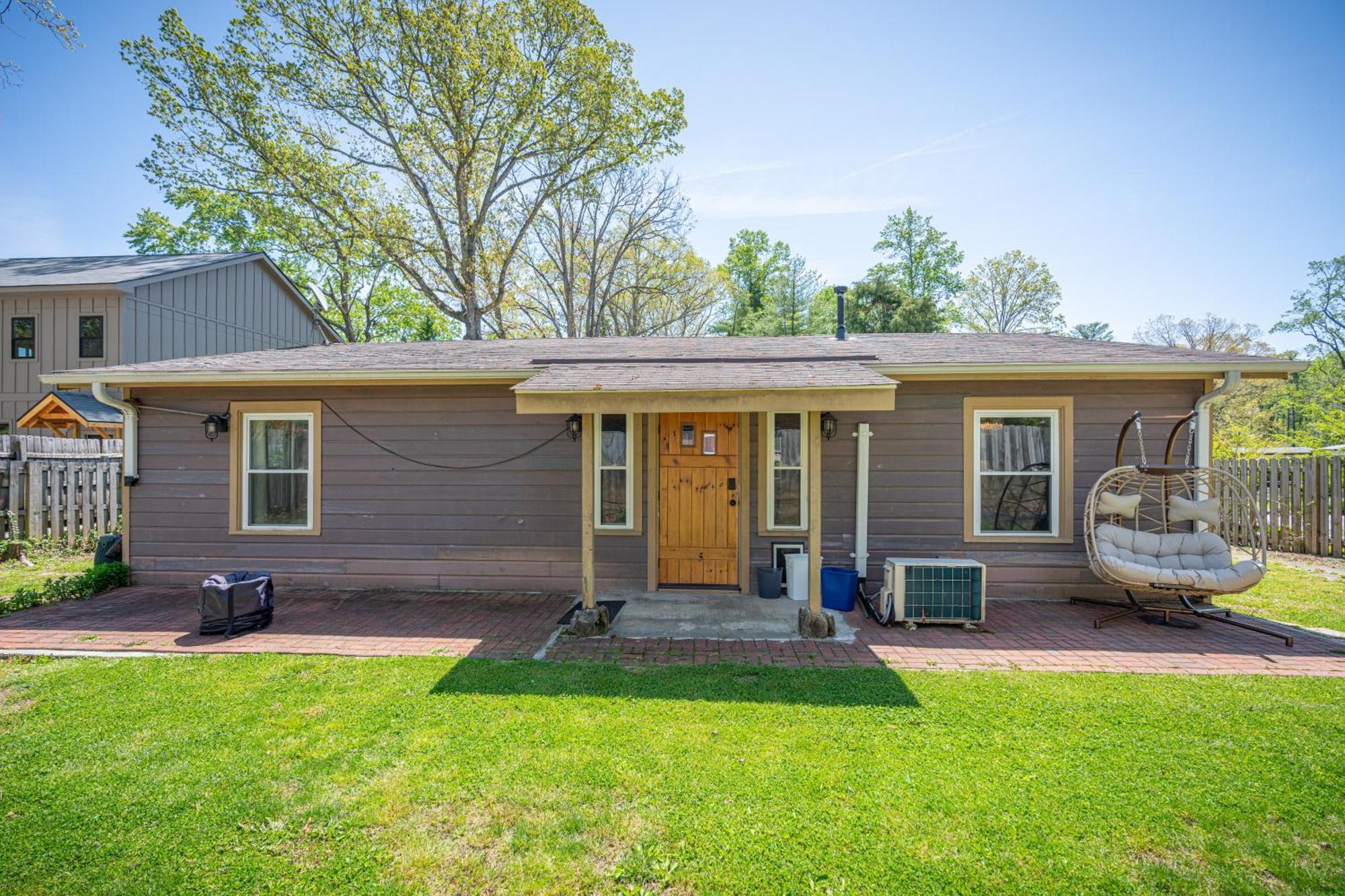 Cedarwood Inn Hendersonville Buitenkant foto