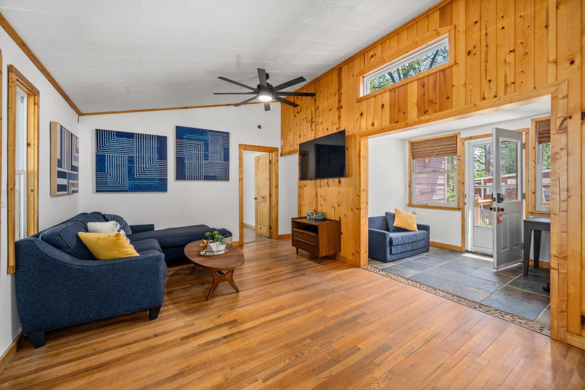 Cedarwood Inn Hendersonville Buitenkant foto